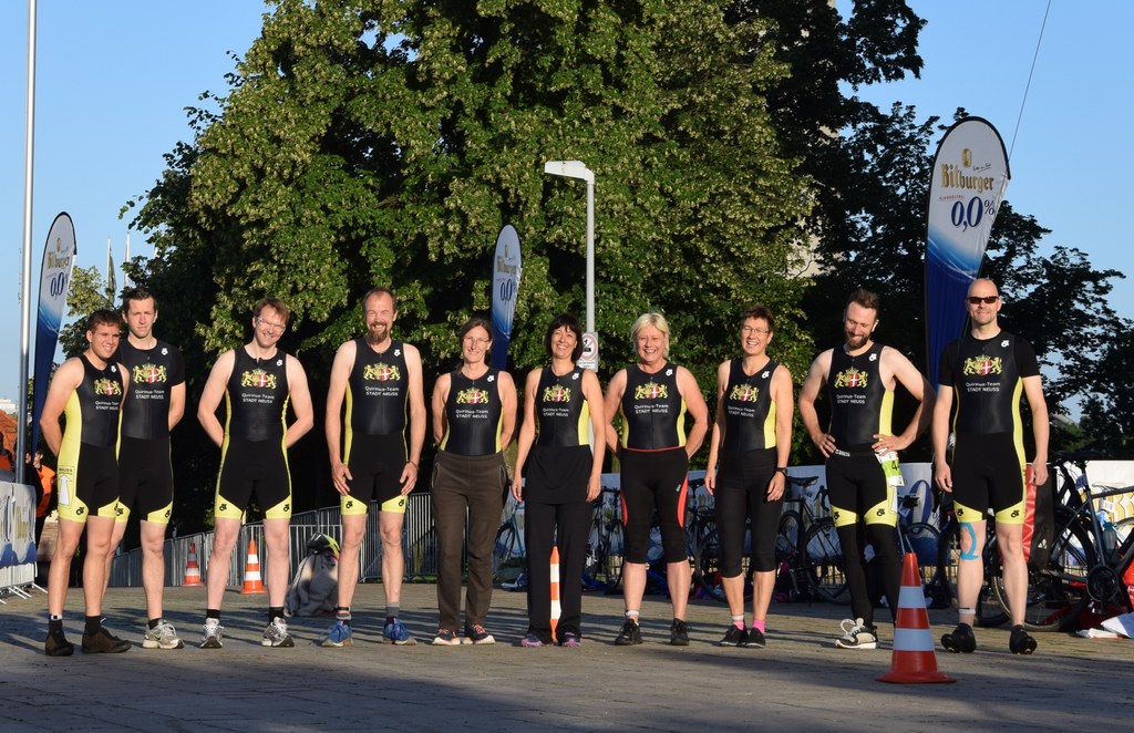 Das Qurinus-Team beim T3 Triathlon in Düsseldorf.