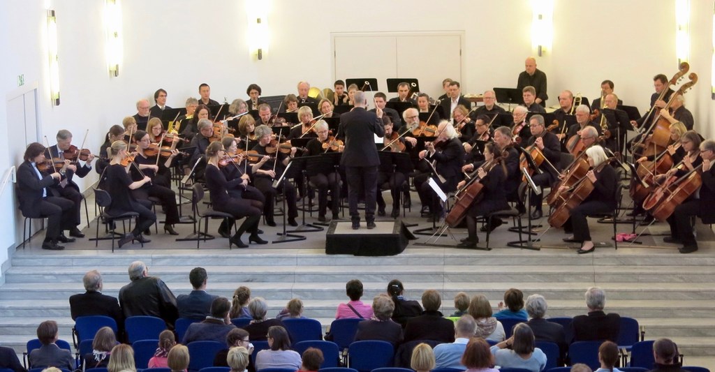 Das Neusser Orchester Sinfonia spielt am Sonntag, 19. März 2017, 17 Uhr, im Zeughaus Neuss. Foto: Burkart Zeller