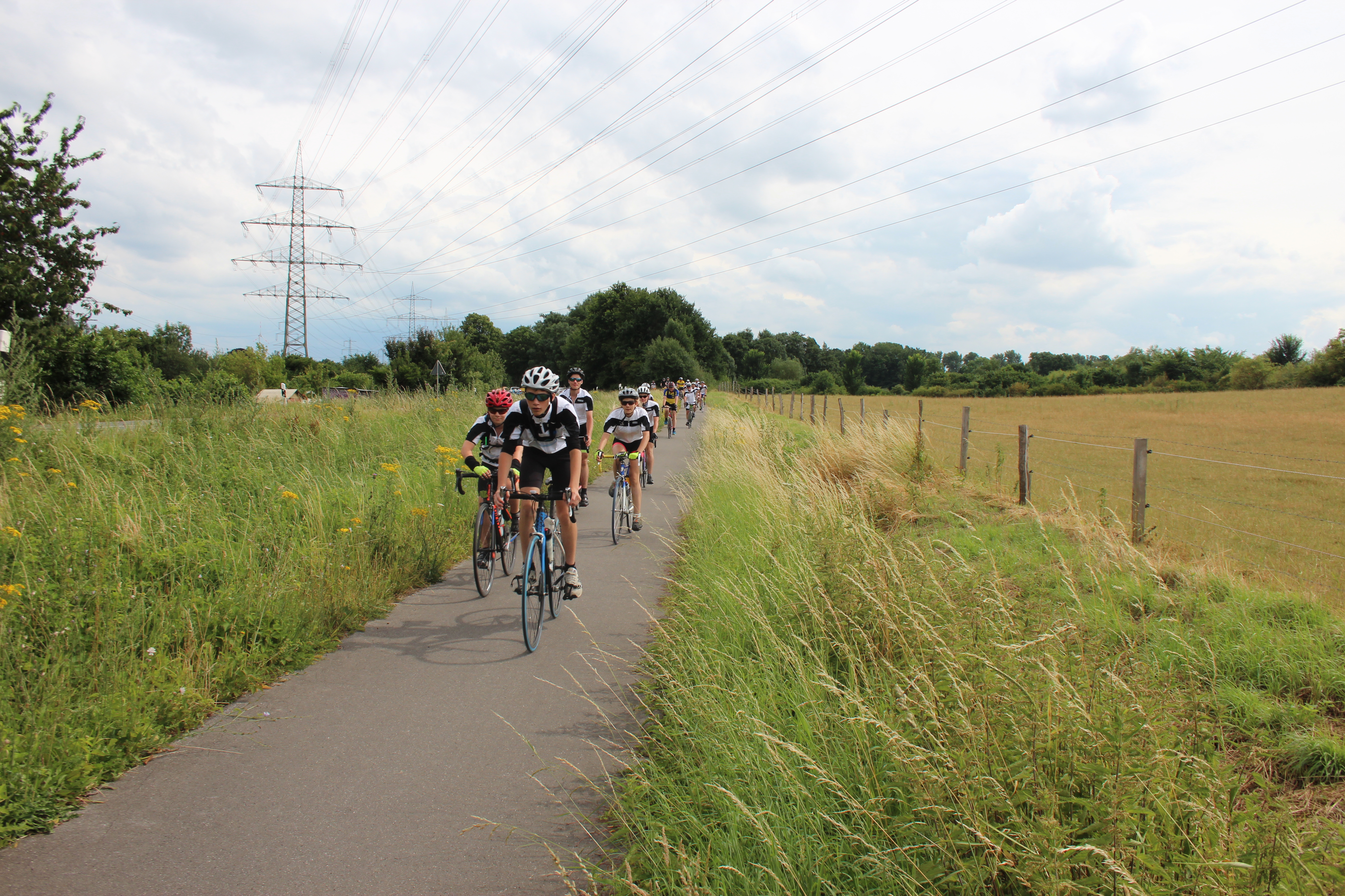 Radsportler aus Chalons in Neuss 01