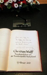Goldenes Buch Christian Wulff 04.jpg