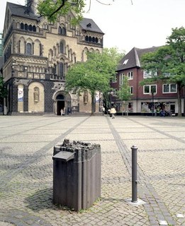 Blindenplastik, Münsterplatz, E. Boerken, 1999