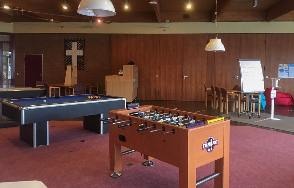 Kicker und Billardtisch im Kinder- und Jugendtreff der Reformationskirche