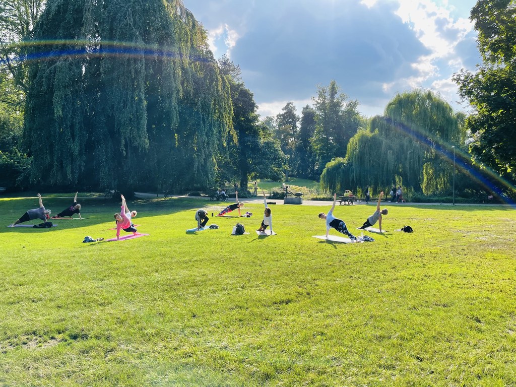 Foto: Pilates mit Karin von der TG Neuss, dienstags, 17 Uhr im Stadtgarten
